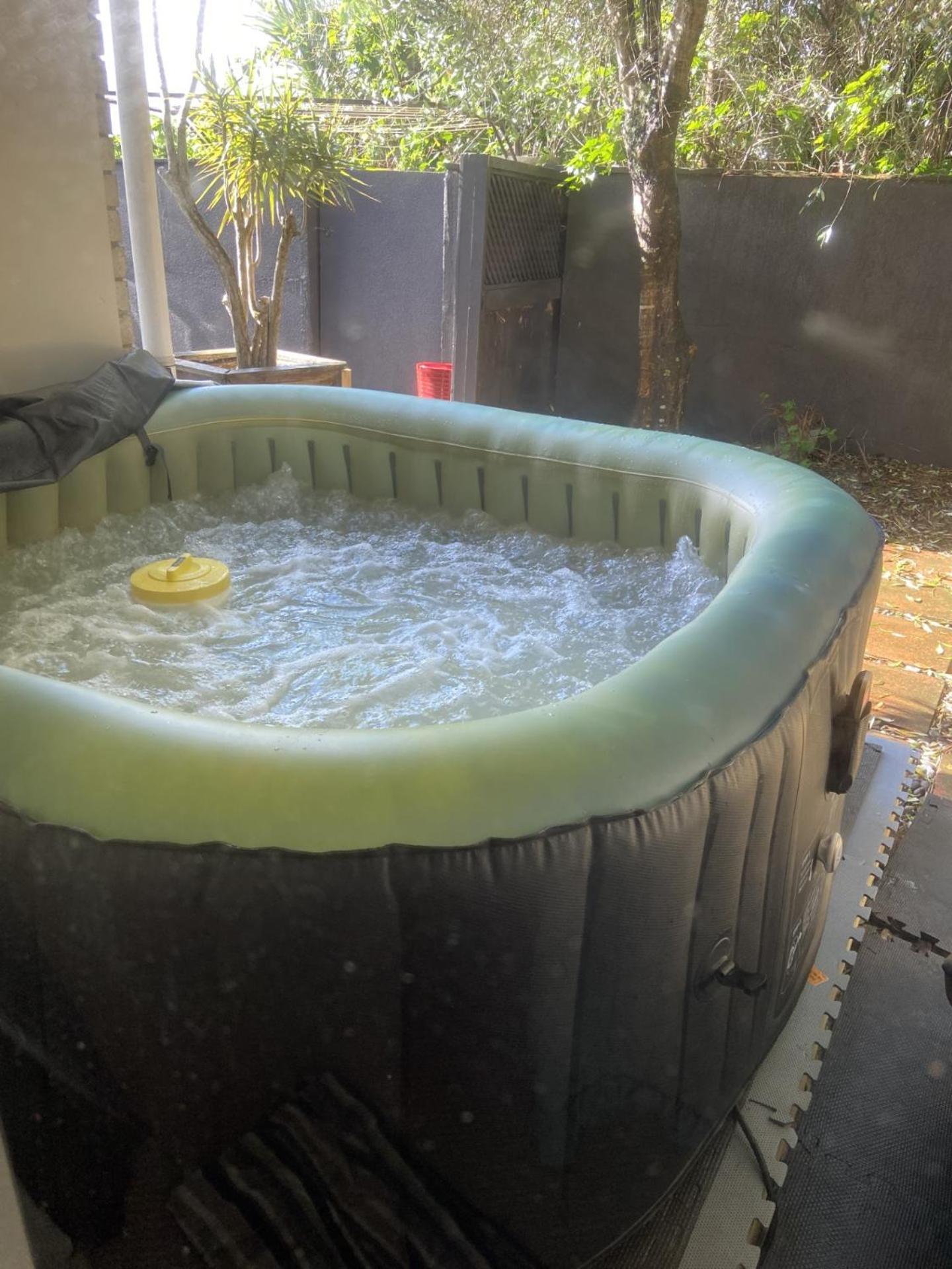 Close Motorway,free Breakfast,lovely Hot Spa,private, *
