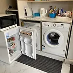Close Motorway,Free Breakfast,Private & Spacious